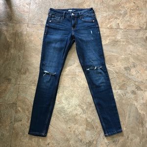 Old Navy. Rockstar Super Skinny Jeans. Size 0